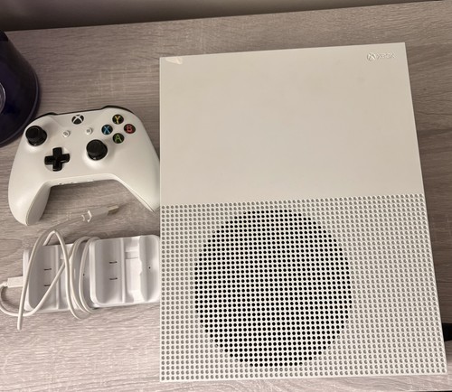 Microsoft xbox one white - s,