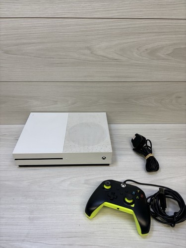 Microsoft xbox one - 1tb, with
